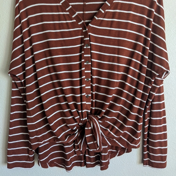 A New Approach (a.n.a) Blouse Top - Picture 6 of 12